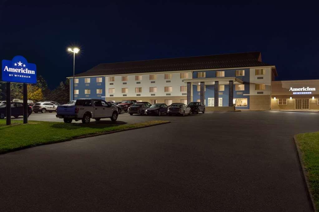 Americinn By Wyndham Dodgeville Exterior photo